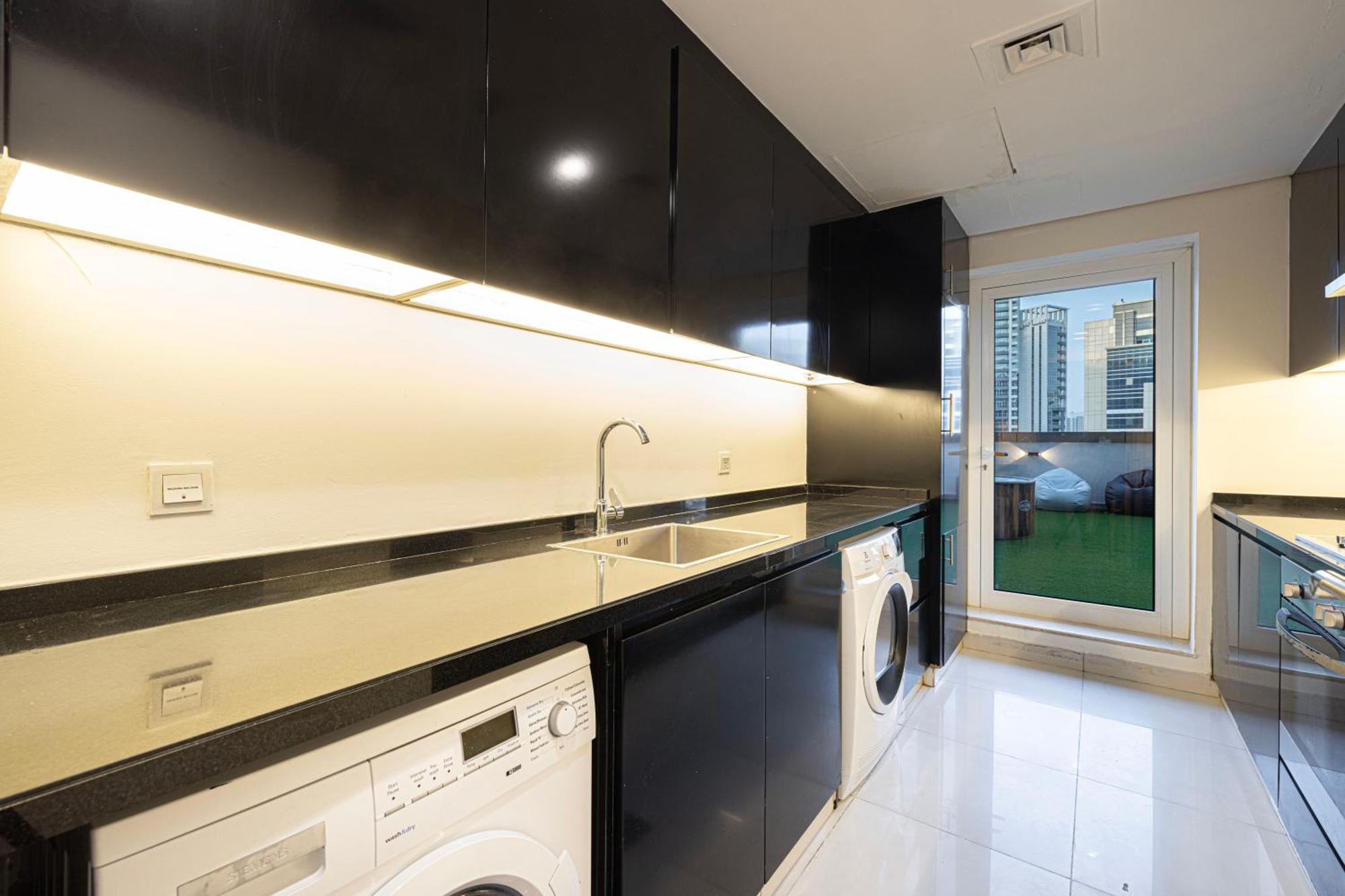 Next'house - Downtown Views Host Hostel